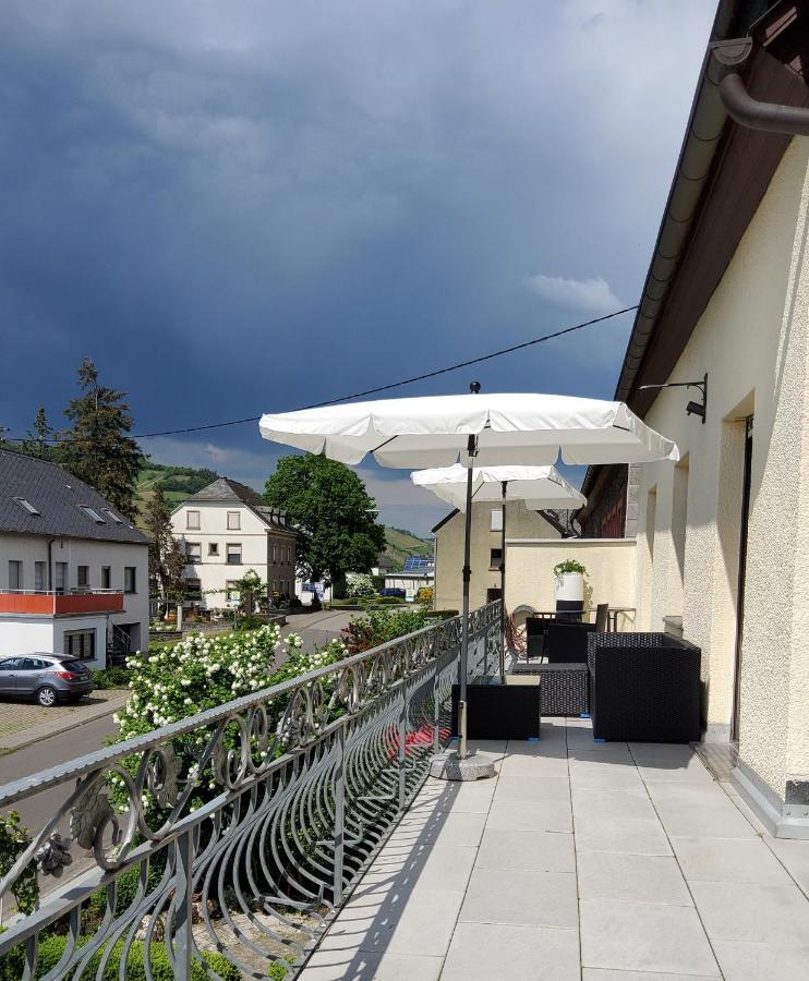 Gaestehaus Foehr Wintrich Exterior photo